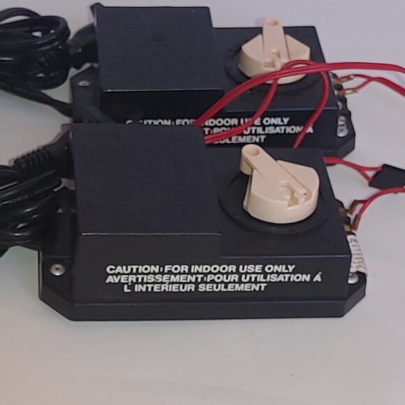Pair of Bachmann HO or N Scale Model Railway Transformer Model 6607C - Picture 2 of 10